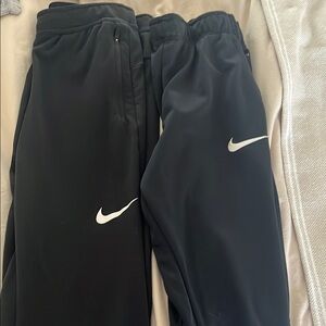 Nike Black Sweatpants with Elastic Waistband Size kids X-large